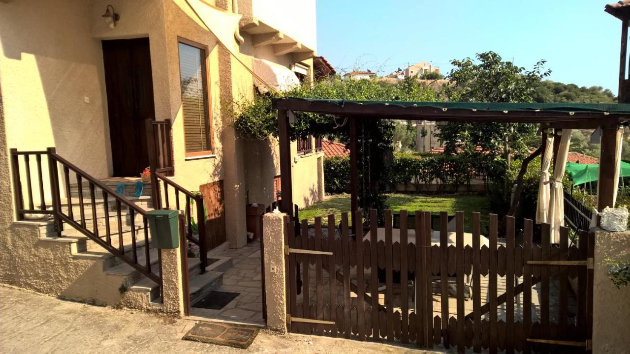 Euphoria Beach House Palaiontsiflikion Bagian luar foto